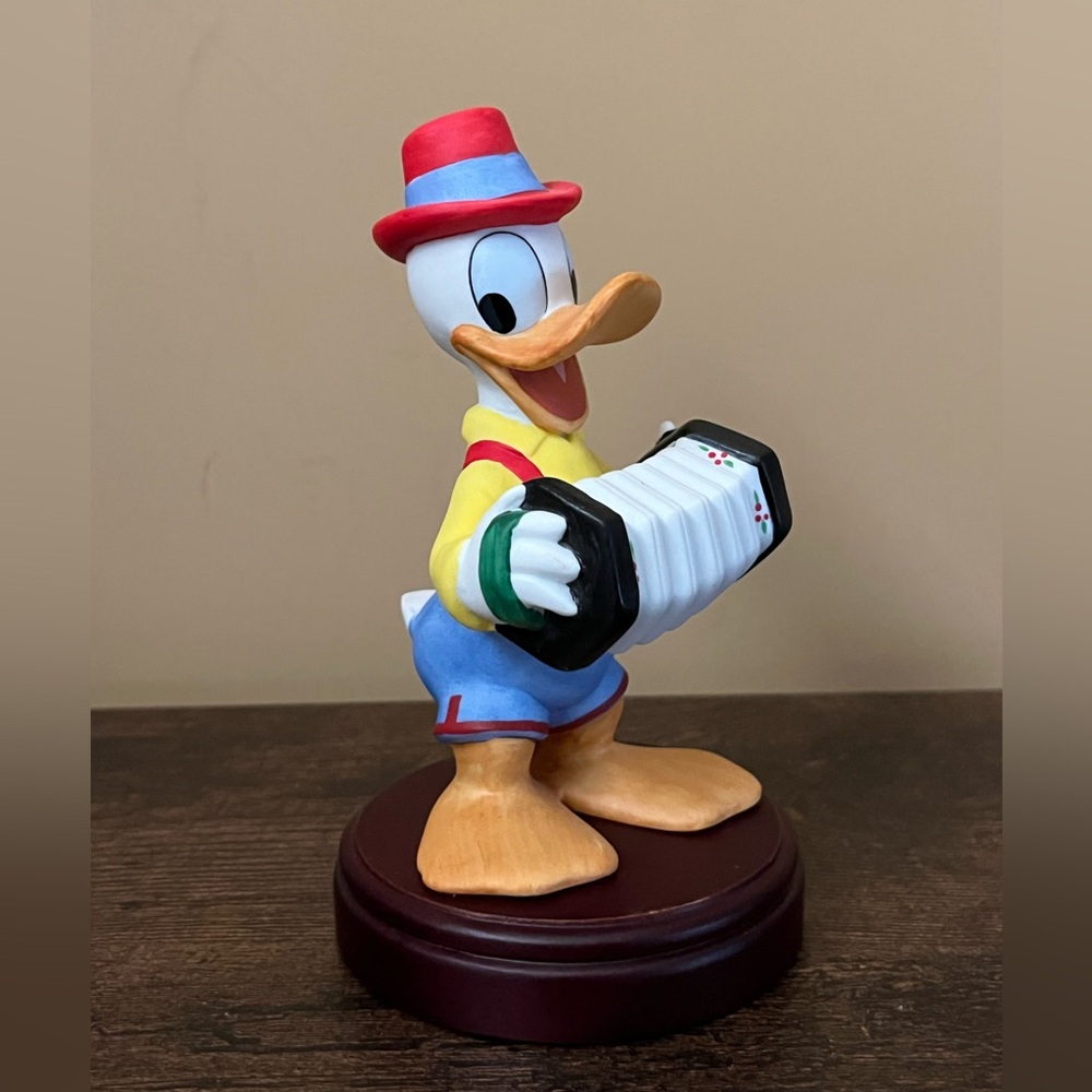 Disney Grolier Collectibles, “It’s A Small World” Presents OCTOBERFEST DONALD!
